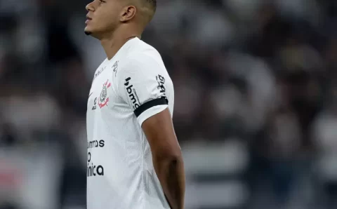 Murillo segue cobiçado no mercado e pode deixar Corinthians nesta janela; entenda
