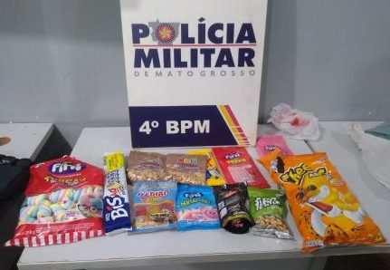 SE NEGAVA A DEVOLVER: ‘Cliente’ é preso ao furtar doces, chocolates e salgadinhos de loja