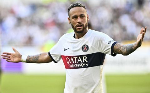 Neymar brilha em retorno após cirurgia e faz 2 em vitória do PSG em amistoso