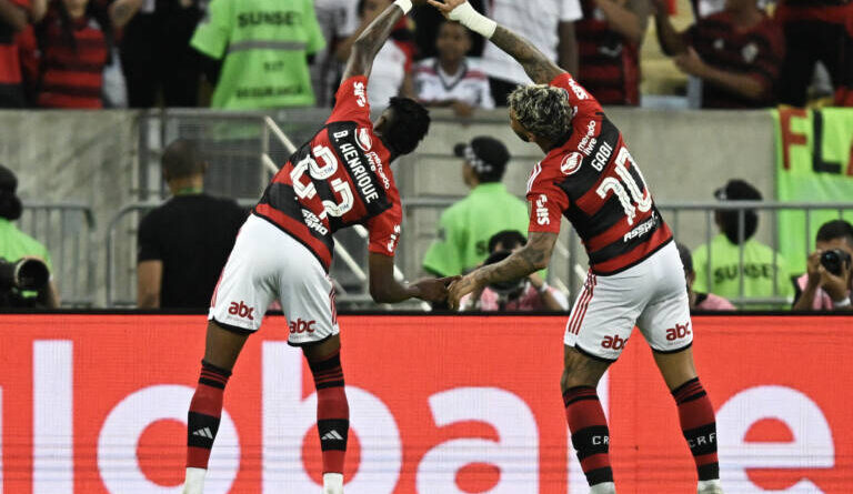 Bruno Henrique exalta parceria com Gabigol no ataque do Flamengo
