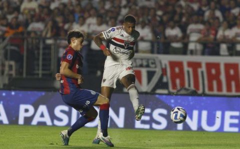 Caio Paulista sofre estiramento na coxa e vira dúvida para Majestoso na Copa do Brasil