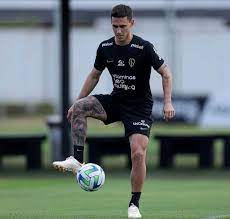 Rojas treina com grupo em penúltima atividade do Corinthians antes de jogo contra Coritiba
