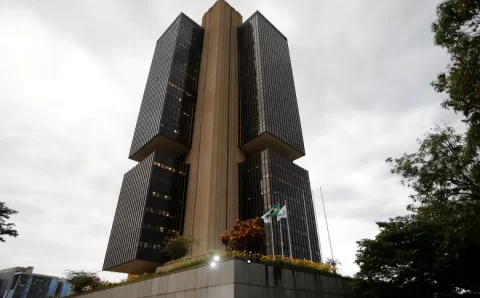 Focus aumenta projeções para inflação a 4,90% ao final de 2023