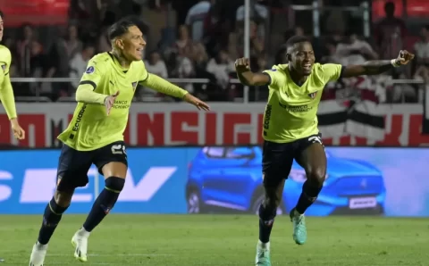 Guerrero revela torcida para reencontrar o Corinthians na final da Sul-Americana