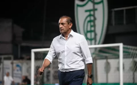 Ramón Díaz exalta vitória do Vasco, mas admite atuação abaixo do ideal: “Vamos melhorar”