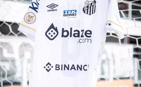 Santos rescinde contrato com patrocinador