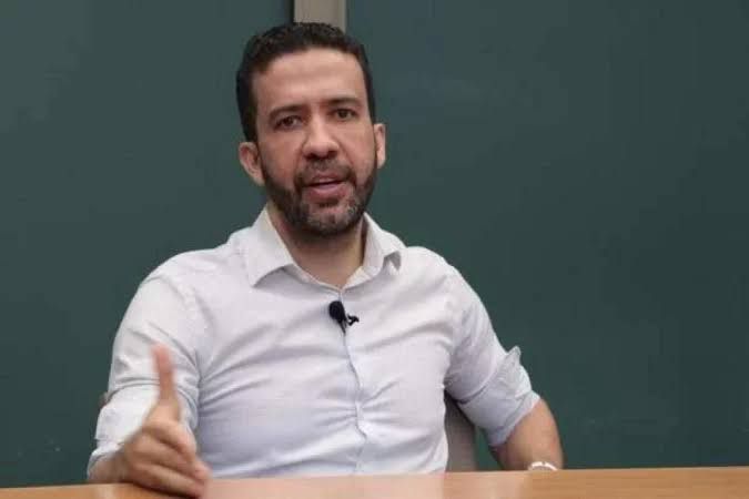Janones:  REDES SOCIAIS:  A prisão de Sergio Moro é questão de tempo”