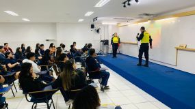 Agentes da Semob realizam palestras em empresas e escolas e reforçam ações educativas na Semana Nacional do Trânsito