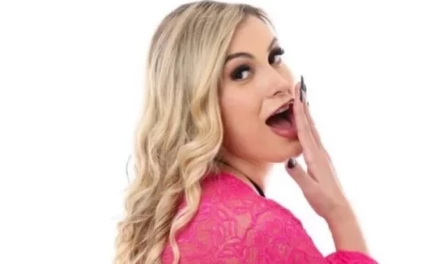 URGENTE! Andressa Urach é internada às pressas em hospital para cirurgia de emergência