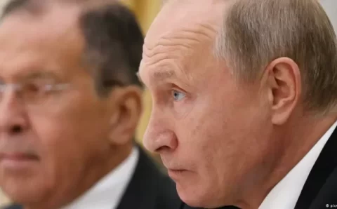 Lavrov na cúpula do G20 evidencia autoisolamento de Putin