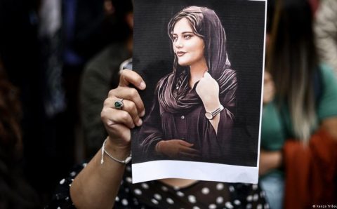 Irã e as mulheres, um ano após a morte de Mahsa Amini