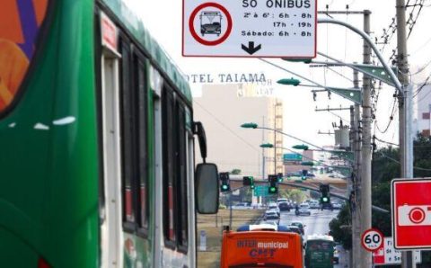 MT:  HORÁRIO PADRÃO:   Todas as faixas exclusivas de ônibus começarão a valer no dia 1º de outubro, somente nos horários de pico de segunda a sexta-feira