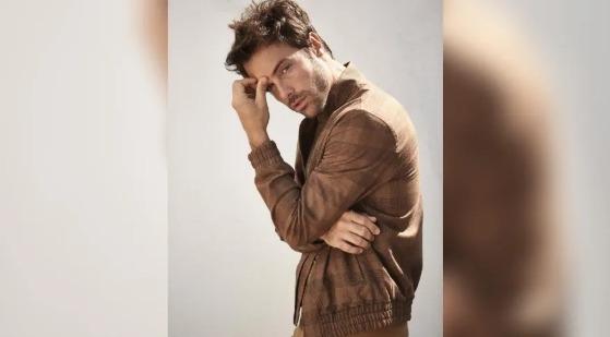 ESTADO É GRAVE:   Ator Kayky Brito é atropelado no Rio de Janeiro