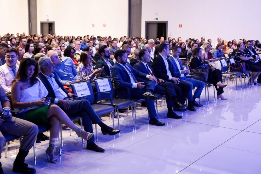 MT:  Cerca de 800 servidores de prefeituras de MT participaram de Simpósio sobre a Nova Lei de Licitações e Contratos