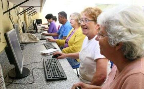 MT:  INCLUSÃO DIGITAL:   ALMT aprova projeto que cria política de incentivo e educação tecnológica para pessoas idosas