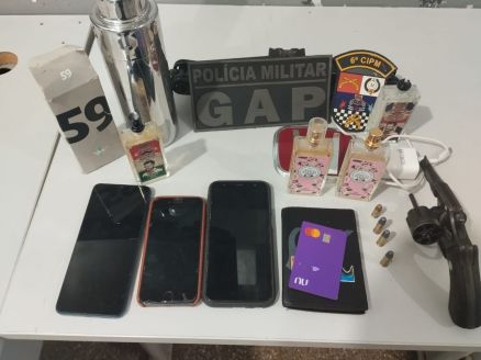 PM prende quadrilha e recupera dois veículos roubados de lava jato