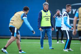 Grêmio adia treino com presença de sócios por más condições climáticas em Porto Alegre