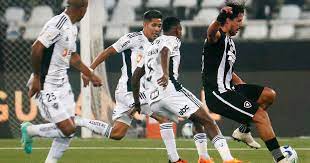 Marçal projeta duelo contra o Atlético-MG: “Novo estádio, vem de vitória e é um time difícil”