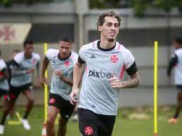 Marlon Gomes retorna da Seleção olímpica ao Vasco e treina com máscara