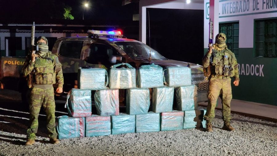MT:  POCONÉ:   Traficante morre em confronto e Gefron apreende carga de 450 kg de cocaína e pasta base avaliada em R$ 8,2 milhões