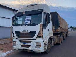 PM prende motorista e apreende caminhão com 48 toneladas de soja furtada