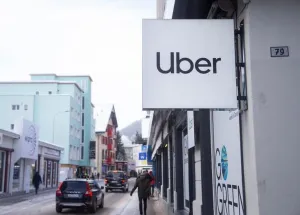 Juiz condena Uber a contratar todos os motoristas e pagar multa de R$ 1 bilhão