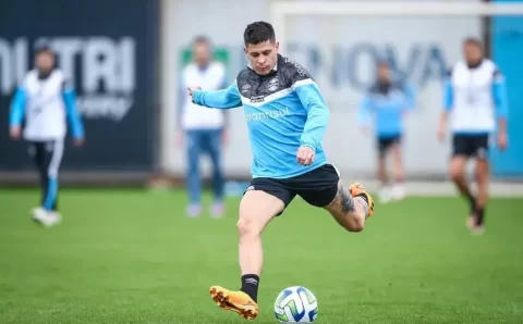 Nathan e Iturbe têm lesões confirmadas pelo Grêmio e serão desfalques para Renato Gaúcho