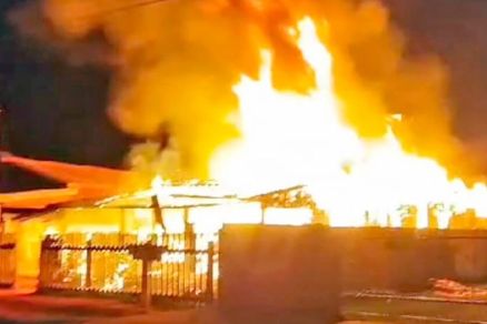 NÃO ACEITA O FIM: Homem incendeia casa da ex com a família dela dentro em MT