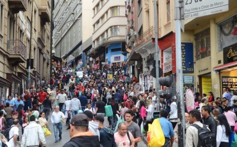 Confiança do comércio na economia cai pelo segundo mês consecutivo