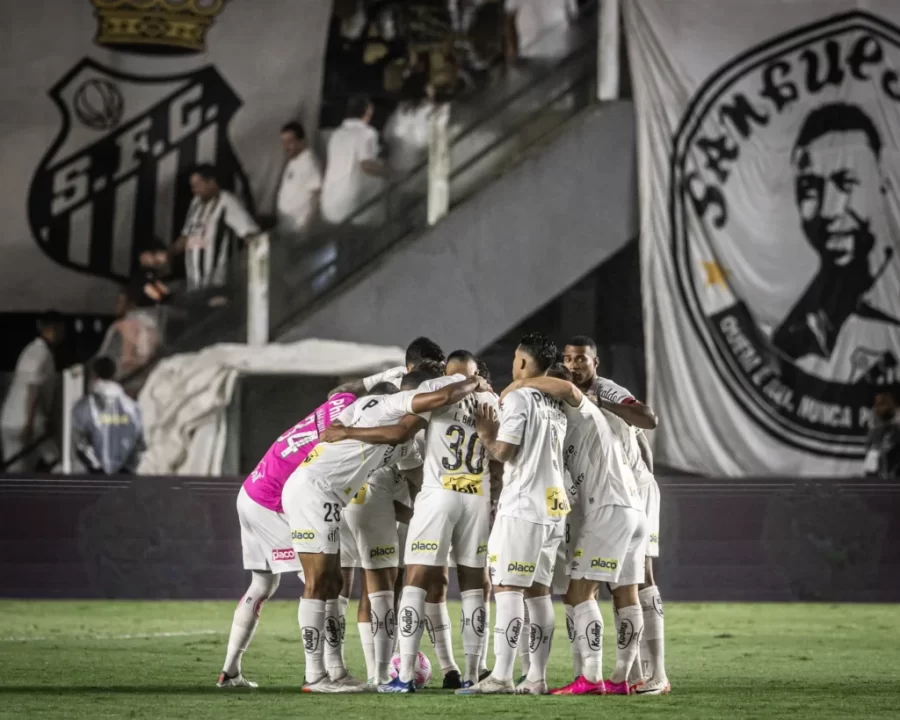 Terceira pior defesa da Série A, Santos sofre três gols em um mesmo jogo pela décima vez no ano