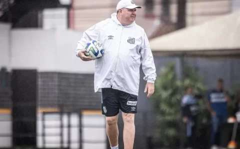 Após derrota para o Bragantino, Santos se reapresenta e inicia preparação para jogo contra o Inter