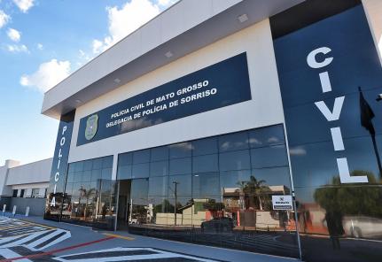 PEDIA R$ 1,5 MILHÃO  Polícia cumpre mandado de busca na casa de ex-servidora que extorquiu magistrado