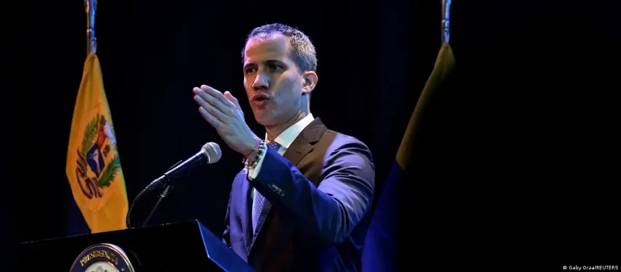 Venezuela emite mandado de prisão contra Guaidó