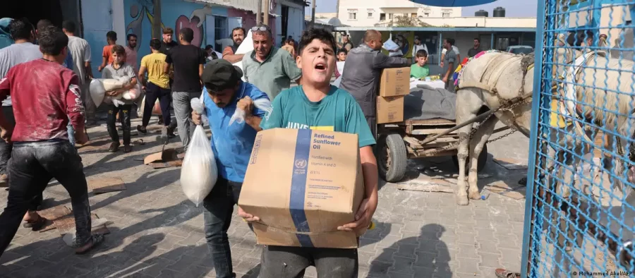 Em busca de comida, multidão invade armazéns da ONU em Gaza