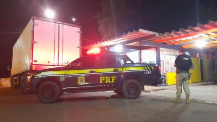 EM MT:  Polícia intercepta caminhão com 345,8 kg de cocaína em compartimento secreto