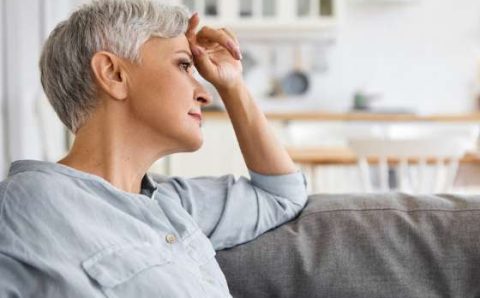 MT:  ENTENDA:   Pré-menopausa e depressão: qual a relação e de que forma vem afetando a vida de tantas mulheres?