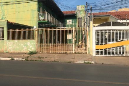 MORTE VIOLENTA: Dupla invade quitinete e mata homem com vários tiros em Cuiabá