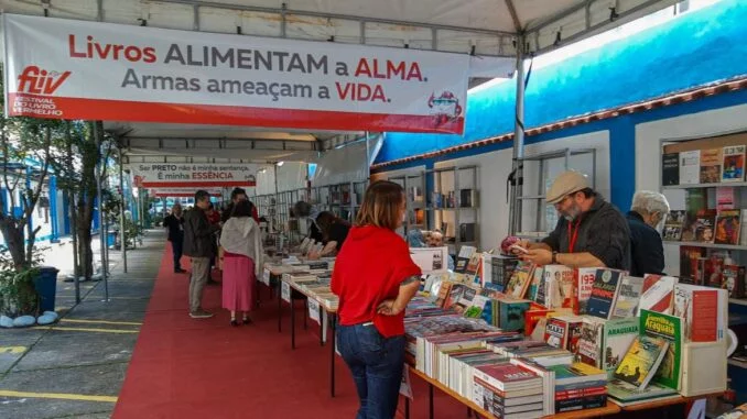 Festival do Livro propõe reflexão sobre Brasil do presente e do futuro