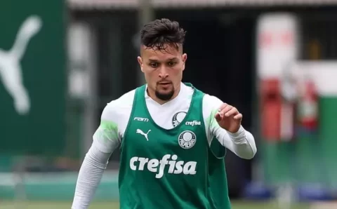 Artur celebra nova chance no Palmeiras e exalta força da equipe para buscar empate com o Fortaleza