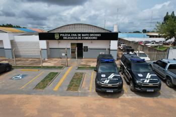 Acusado de assaltar casa de colecionadores de armas morre baleado pela polícia