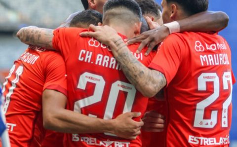 Internacional vence o Cruzeiro e melhora sua classificação no Brasileirão