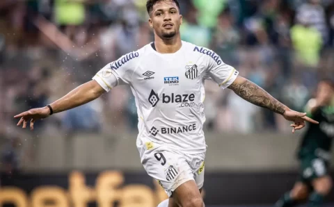 Agente de Marcos Leonardo confirma desejo do atacante de ir para a Europa já ao fim desta temporada