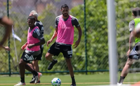 Com volta de Kardec, Atlético-MG inicia preparação para confronto diante do Corinthians
