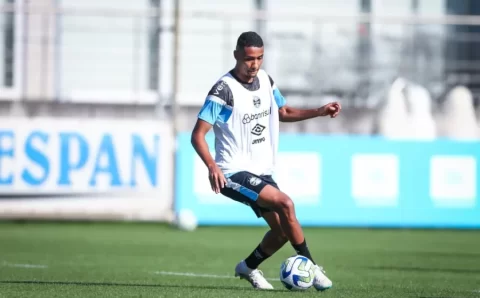 Com retorno de Nathan, Grêmio se reapresenta e inicia preparação para duelo contra o Botafogo pelo Brasileiro