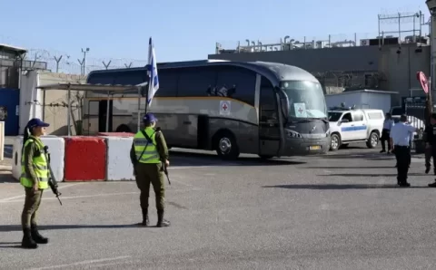 Hamas liberta primeiro grupo de reféns