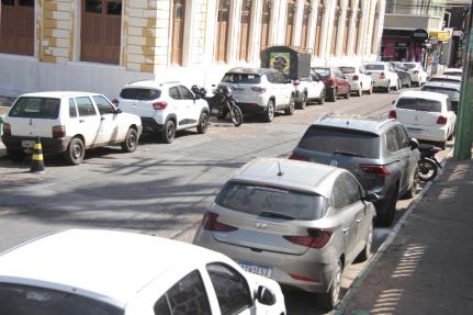 MT:  ‘INVENÇÃO DA PREFEITURA’:  Cuiabanos reprovam cobrança de estacionamento no centro