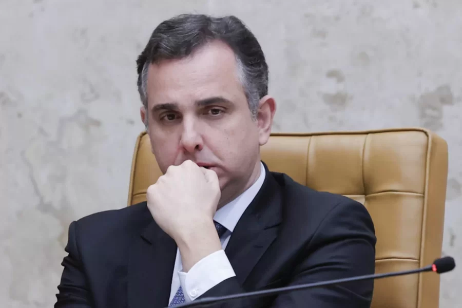 Pacheco critica reação “desproporcional” à PEC e mira fim da reeleição