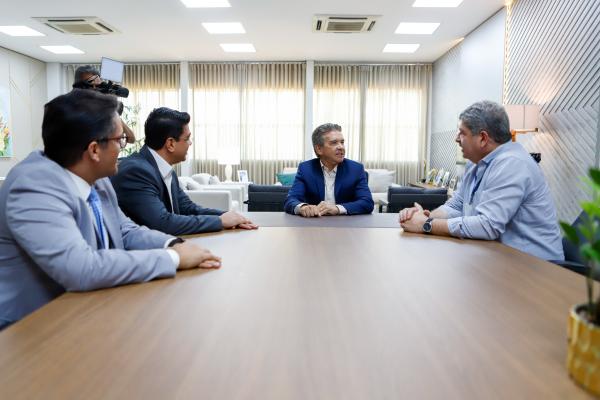 MT:  Conselheiros do TCE cobram prefeito sobre problemas históricos de saneamento básico de Várzea Grande