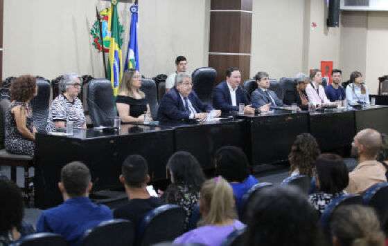 MT:  AUDIÊNCIA PÚBLICA:   ALMT discute inserção de psicólogos e assistentes sociais nas unidades de ensino