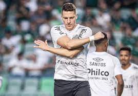 Técnico do Santos elogia Furch após vitória sobre o Goiás: “Contratação muito assertiva”